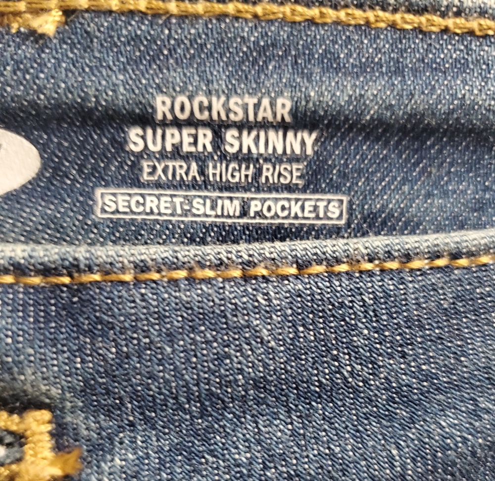 Jeans - Picture 4 of 5